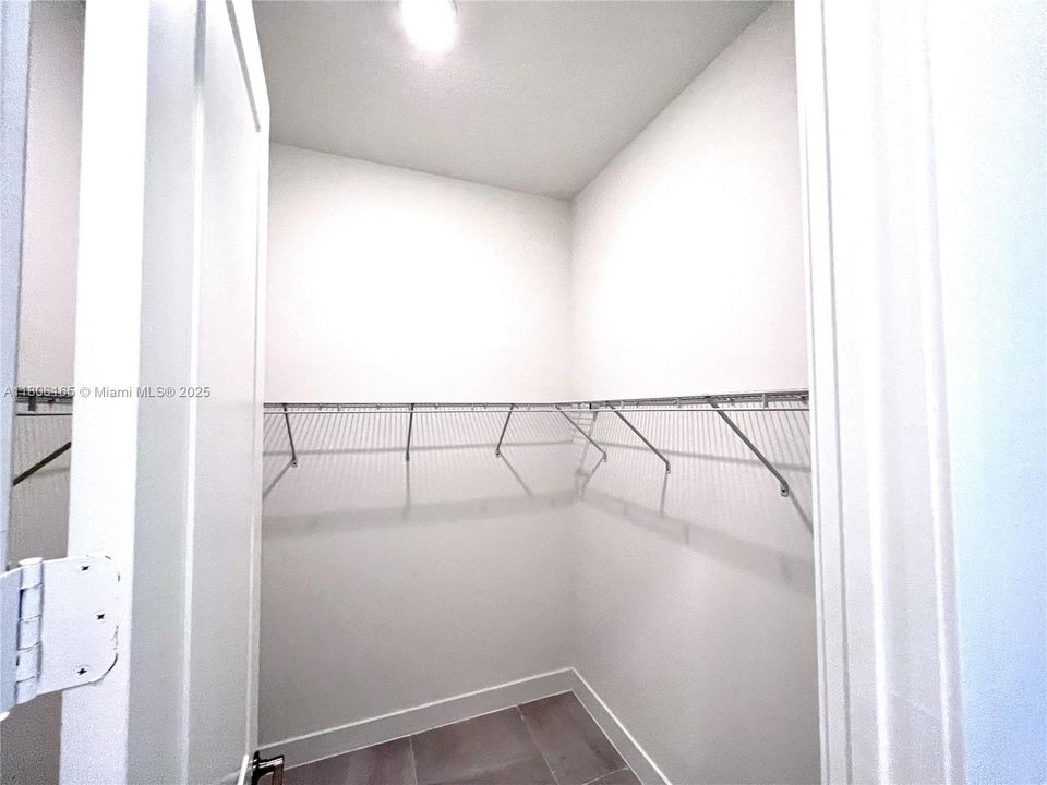 Recently Rented: $5,200 (4 beds, 3 baths, 2816 Square Feet)