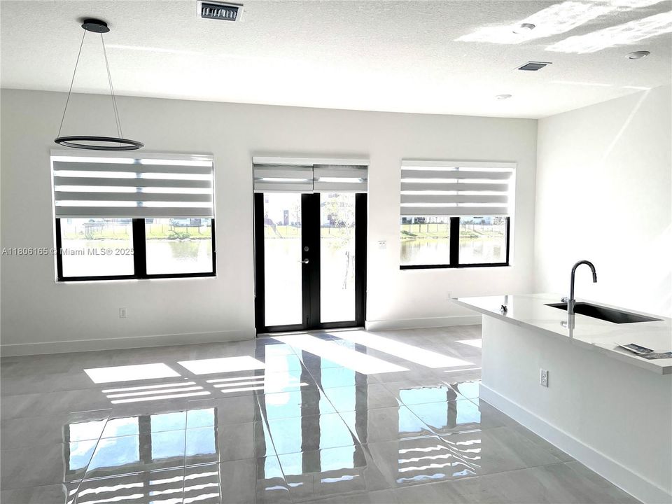 Recently Rented: $5,200 (4 beds, 3 baths, 2816 Square Feet)