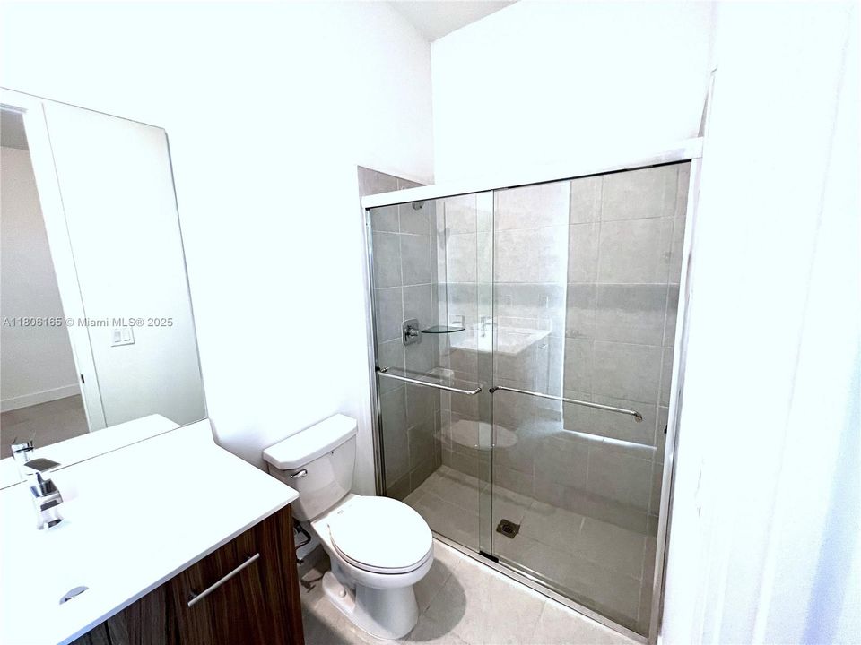 Recently Rented: $5,200 (4 beds, 3 baths, 2816 Square Feet)