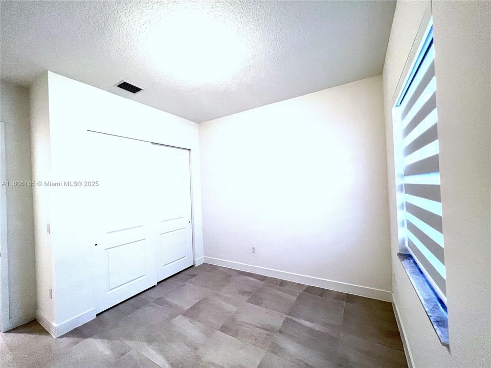 Recently Rented: $5,200 (4 beds, 3 baths, 2816 Square Feet)