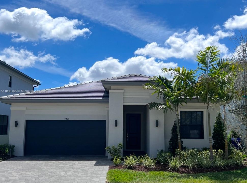 Recently Rented: $5,200 (4 beds, 3 baths, 2816 Square Feet)