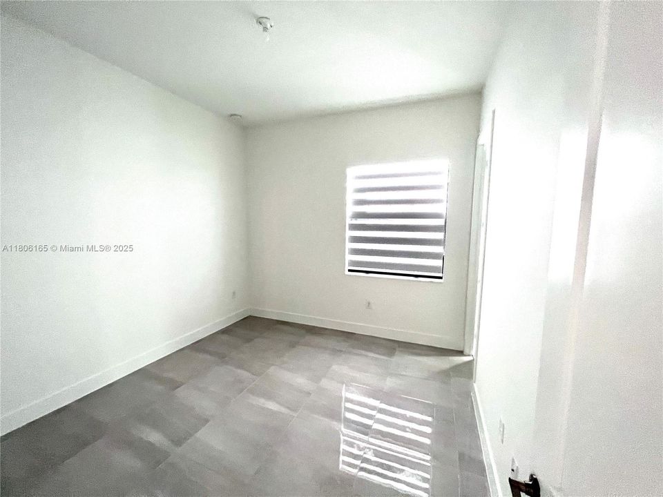 Recently Rented: $5,200 (4 beds, 3 baths, 2816 Square Feet)