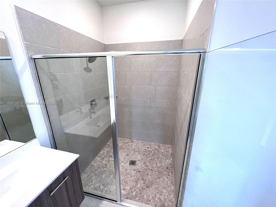 Recently Rented: $5,200 (4 beds, 3 baths, 2816 Square Feet)