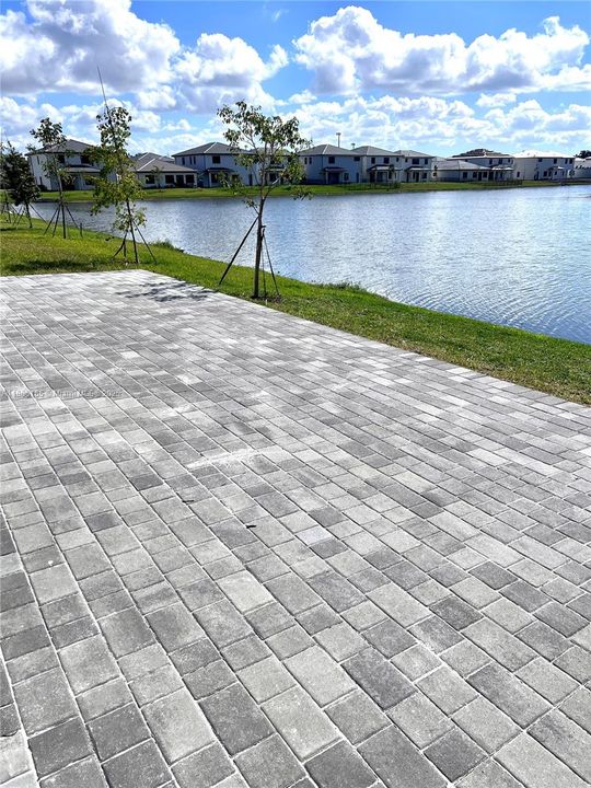 Recently Rented: $5,200 (4 beds, 3 baths, 2816 Square Feet)