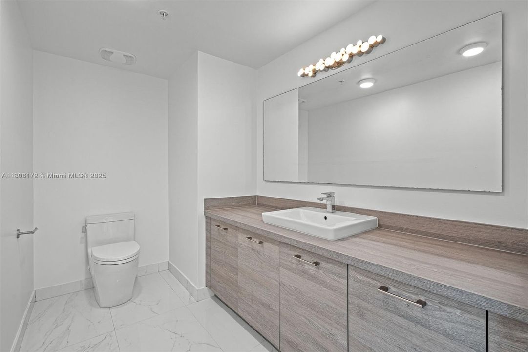 待售: $1,150,000 (3 贝兹, 2 浴室, 1705 平方英尺)