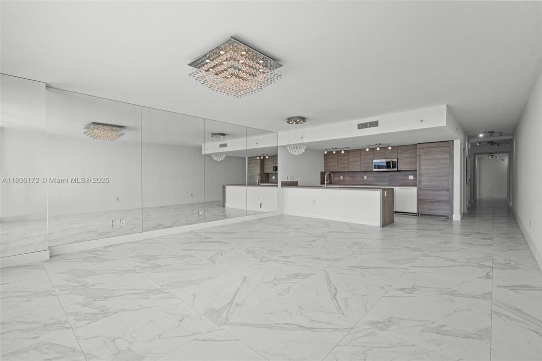 待售: $1,150,000 (3 贝兹, 2 浴室, 1705 平方英尺)