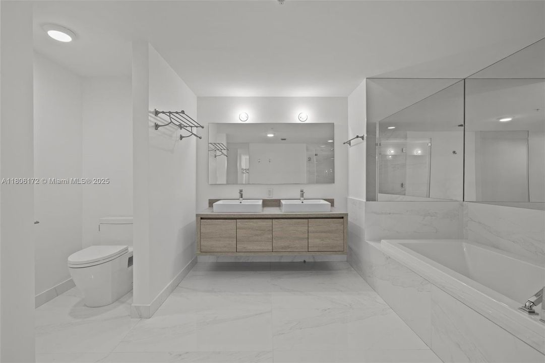 待售: $1,150,000 (3 贝兹, 2 浴室, 1705 平方英尺)