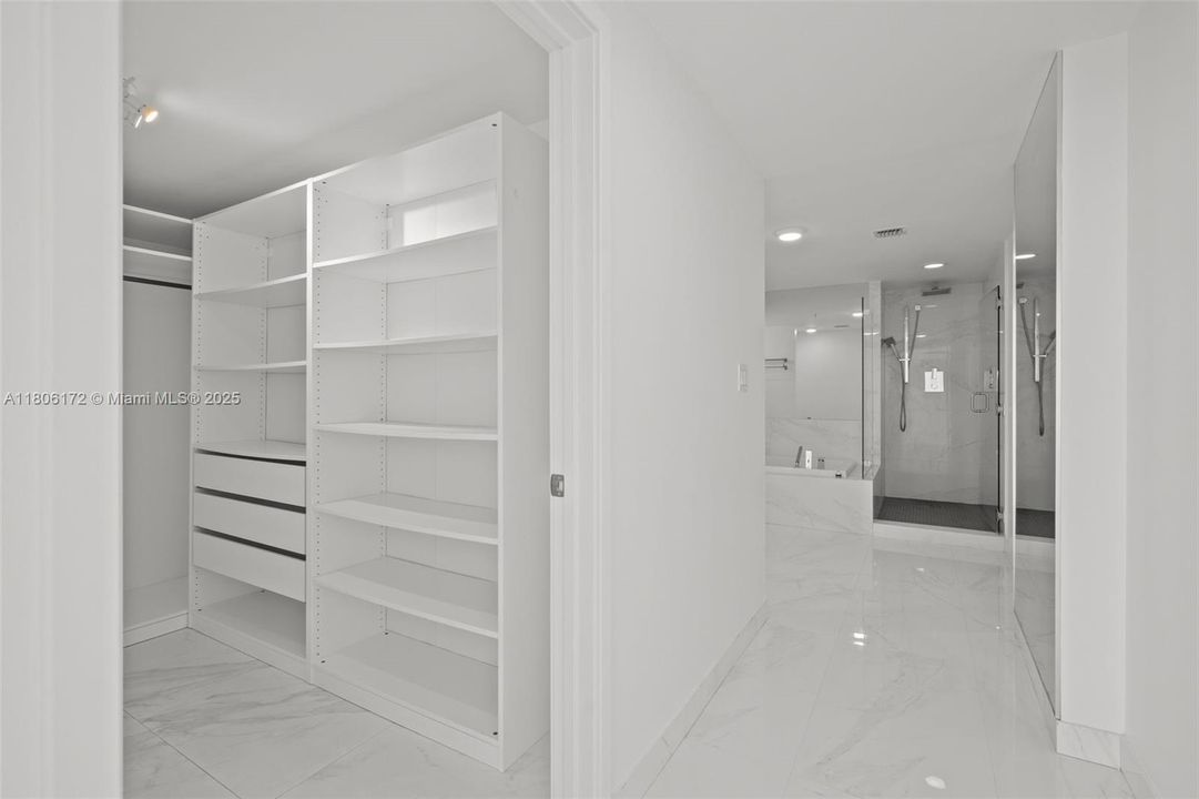 待售: $1,150,000 (3 贝兹, 2 浴室, 1705 平方英尺)