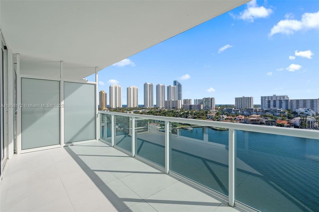 待售: $1,150,000 (3 贝兹, 2 浴室, 1705 平方英尺)