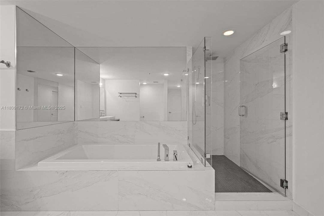 待售: $1,150,000 (3 贝兹, 2 浴室, 1705 平方英尺)