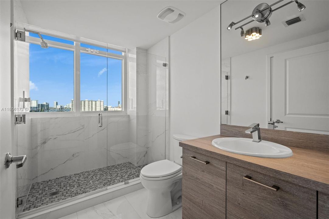 待售: $1,150,000 (3 贝兹, 2 浴室, 1705 平方英尺)