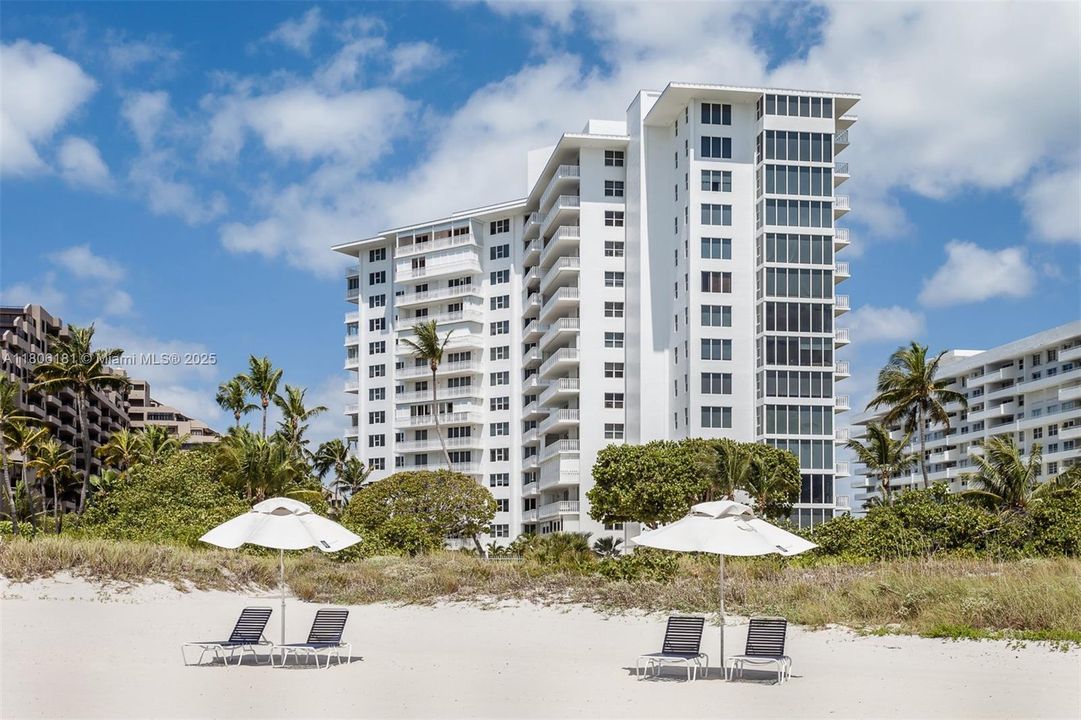 Recently Sold: $975,000 (1 beds, 2 baths, 1259 Square Feet)