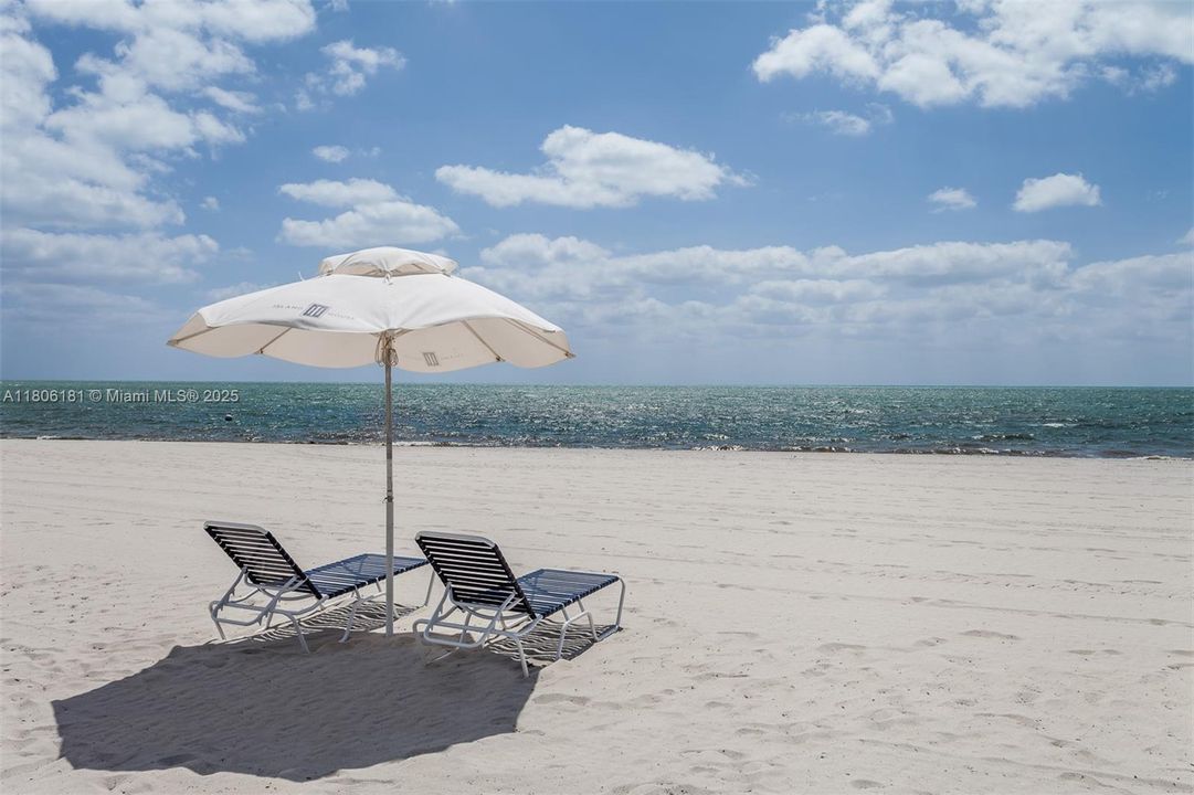 Recently Sold: $975,000 (1 beds, 2 baths, 1259 Square Feet)