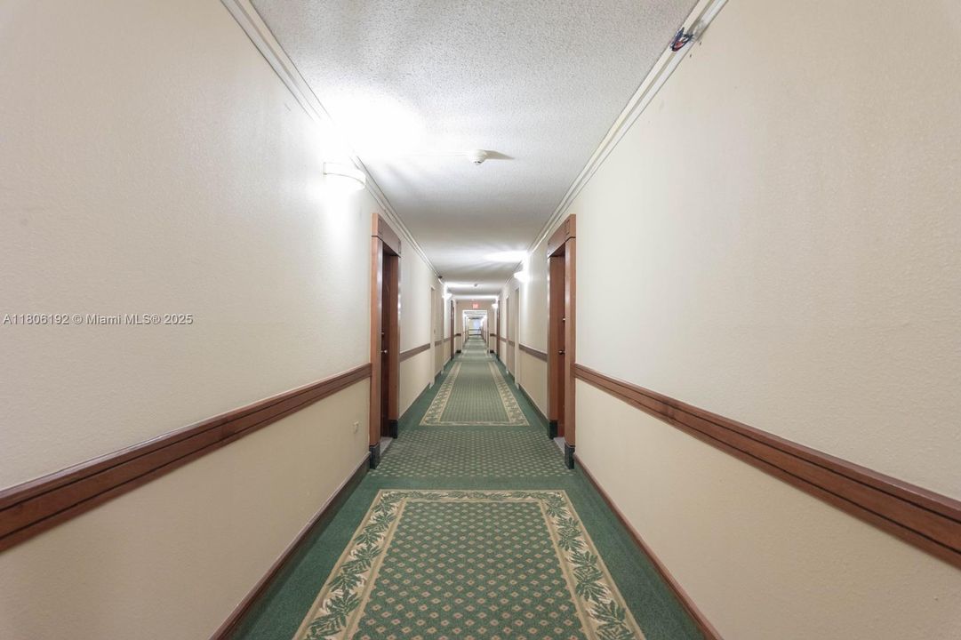 待售: $549,000 (2 贝兹, 2 浴室, 1048 平方英尺)