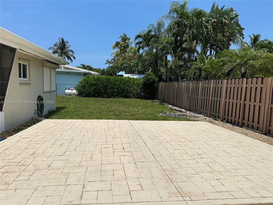 Vendido Recientemente: $1,210,999 (2 camas, 2 baños, 1606 Pies cuadrados)