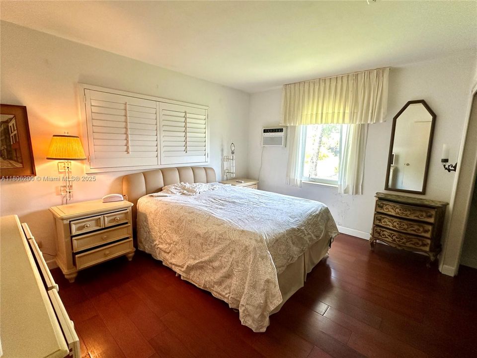 Vendido Recientemente: $1,210,999 (2 camas, 2 baños, 1606 Pies cuadrados)