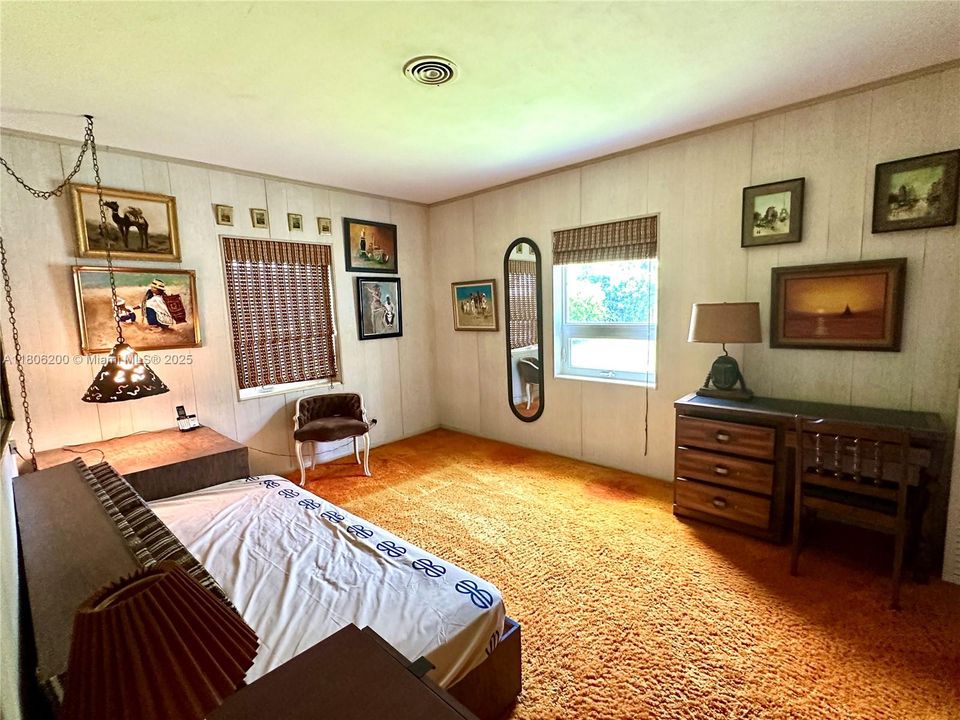 Vendido Recientemente: $1,210,999 (2 camas, 2 baños, 1606 Pies cuadrados)