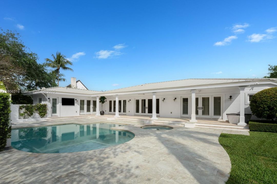 Recently Rented: $22,000 (4 beds, 4 baths, 3595 Square Feet)