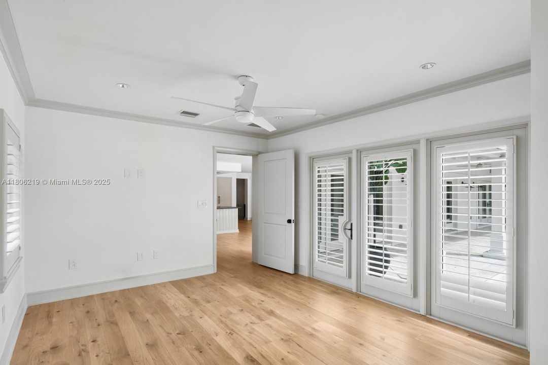 Recently Rented: $22,000 (4 beds, 4 baths, 3595 Square Feet)