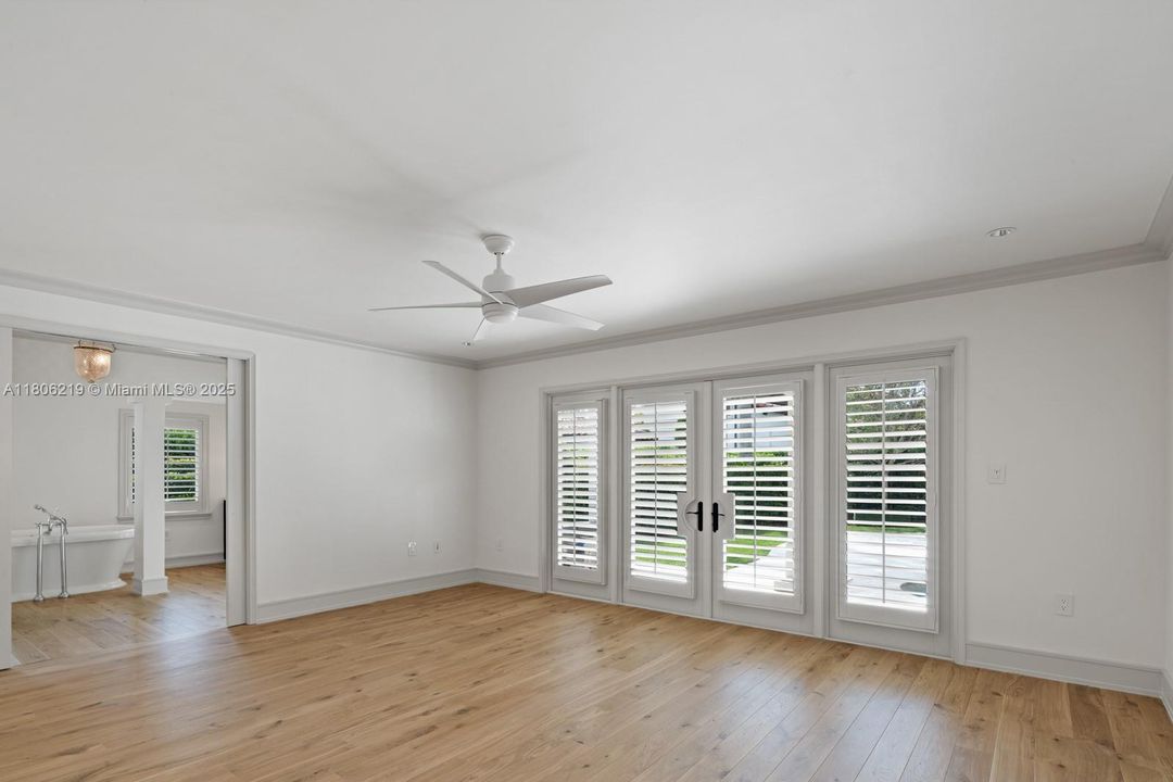 Recently Rented: $22,000 (4 beds, 4 baths, 3595 Square Feet)