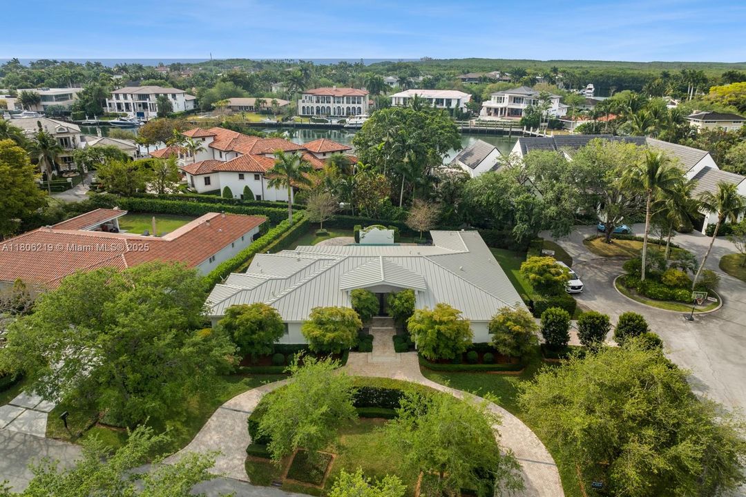 Recently Rented: $22,000 (4 beds, 4 baths, 3595 Square Feet)