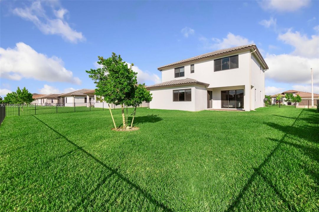 Недавно арендовано: $3,300 (4 спален, 3 ванн, 0 Квадратных фут)