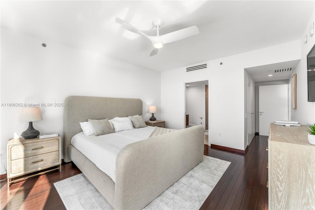 На продажу: $3,450,000 (3 спален, 3 ванн, 2158 Квадратных фут)