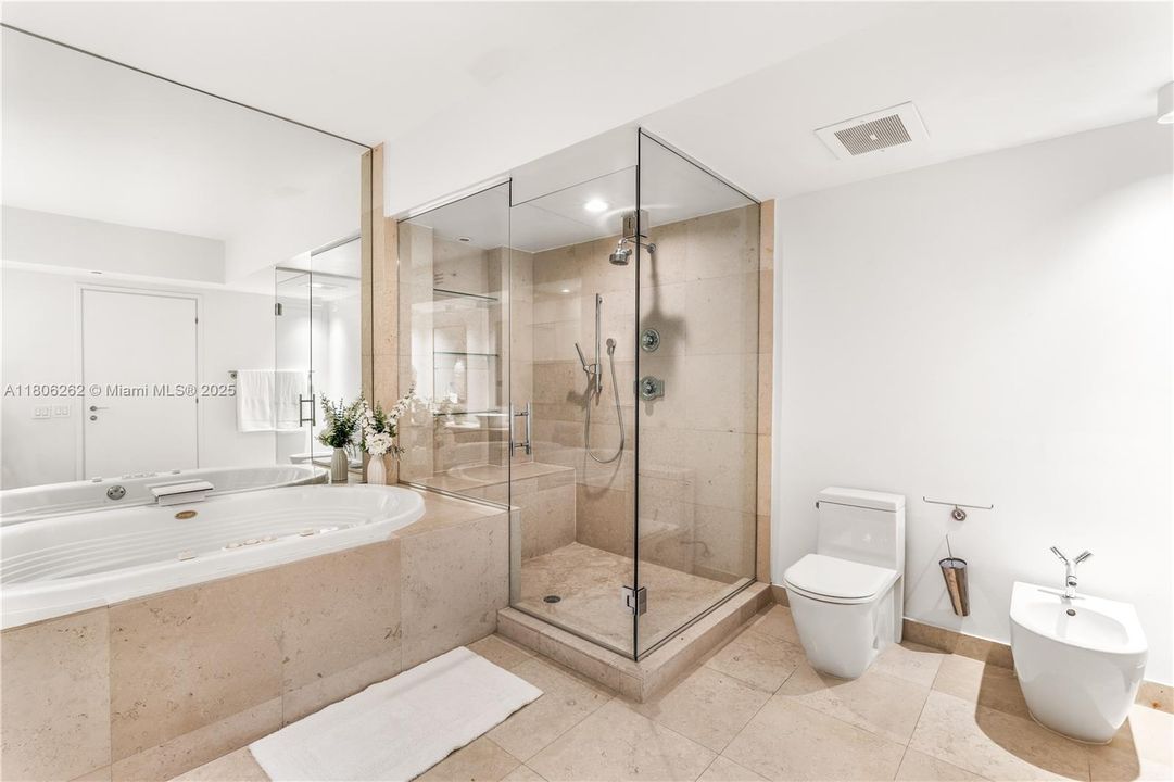 На продажу: $3,450,000 (3 спален, 3 ванн, 2158 Квадратных фут)