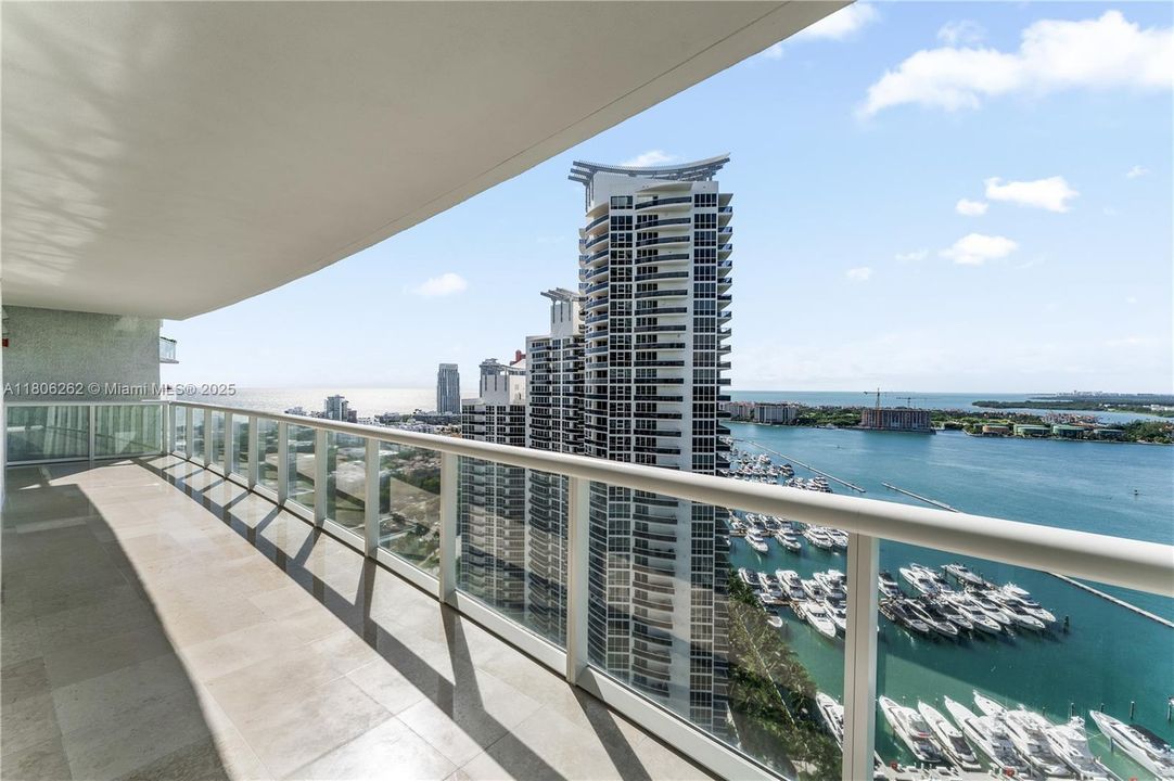 На продажу: $3,450,000 (3 спален, 3 ванн, 2158 Квадратных фут)