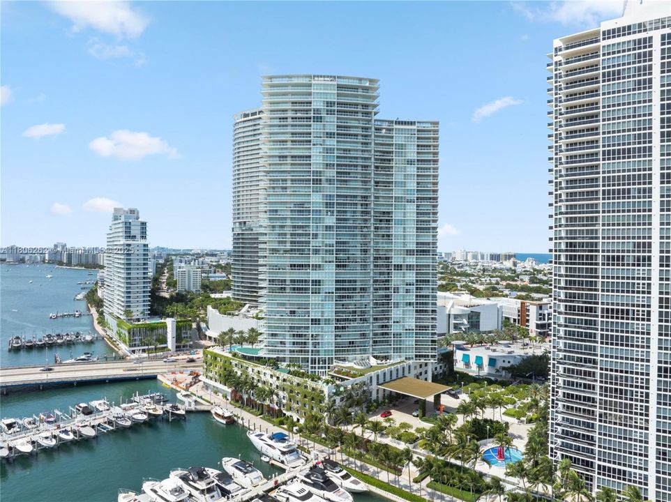 На продажу: $3,450,000 (3 спален, 3 ванн, 2158 Квадратных фут)