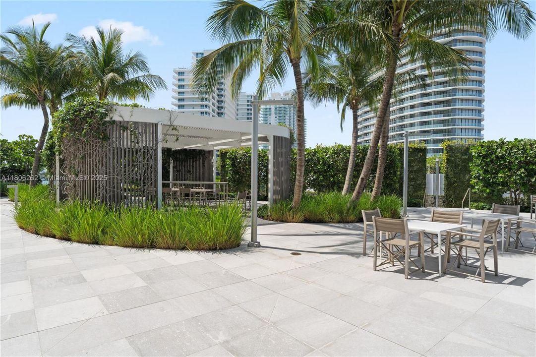 На продажу: $3,450,000 (3 спален, 3 ванн, 2158 Квадратных фут)