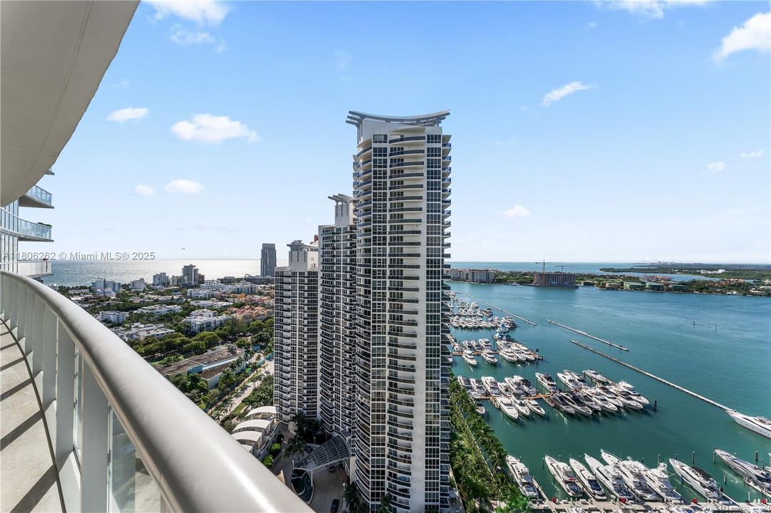 На продажу: $3,450,000 (3 спален, 3 ванн, 2158 Квадратных фут)