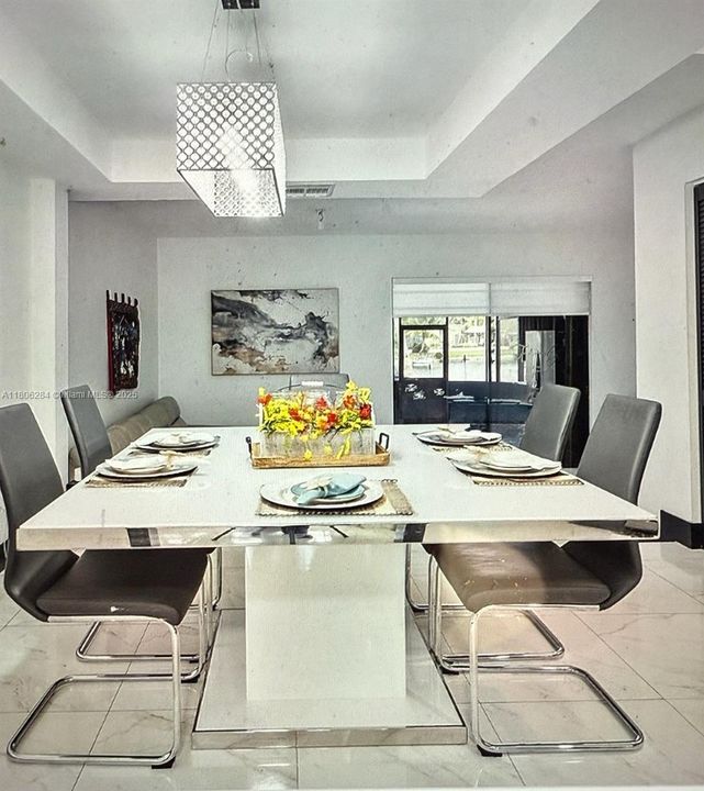 For Sale: $349,000 (3 beds, 2 baths, 1472 Square Feet)