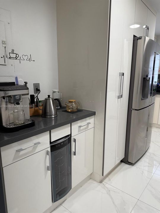 For Sale: $349,000 (3 beds, 2 baths, 1472 Square Feet)