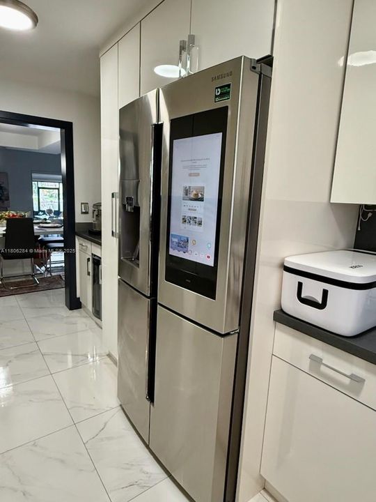 For Sale: $349,000 (3 beds, 2 baths, 1472 Square Feet)