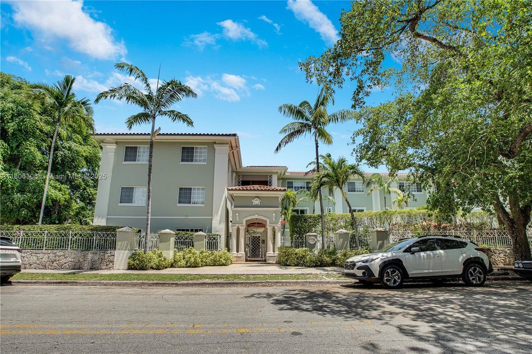 Vendido Recientemente: $379,000 (1 camas, 1 baños, 550 Pies cuadrados)