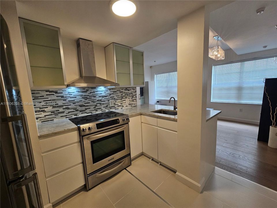 最近售出: $275,000 (1 贝兹, 1 浴室, 520 平方英尺)