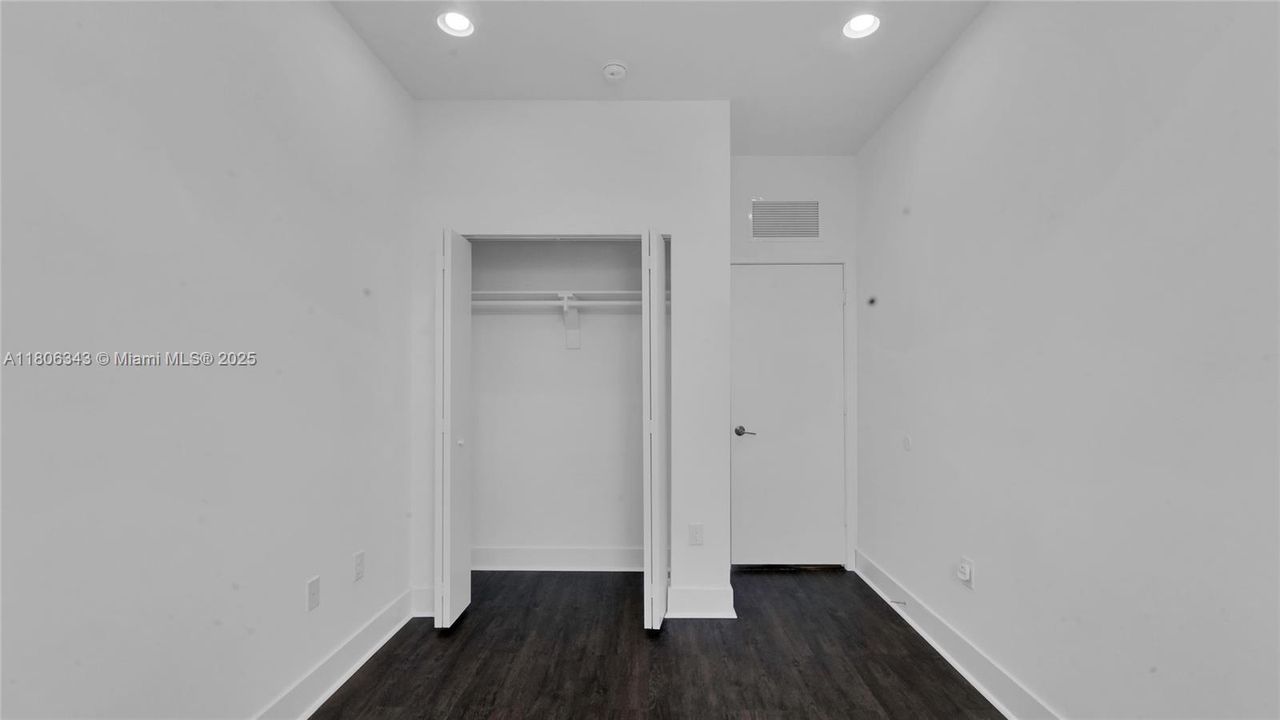 Недавно продано: $499,000 (3 спален, 2 ванн, 1500 Квадратных фут)