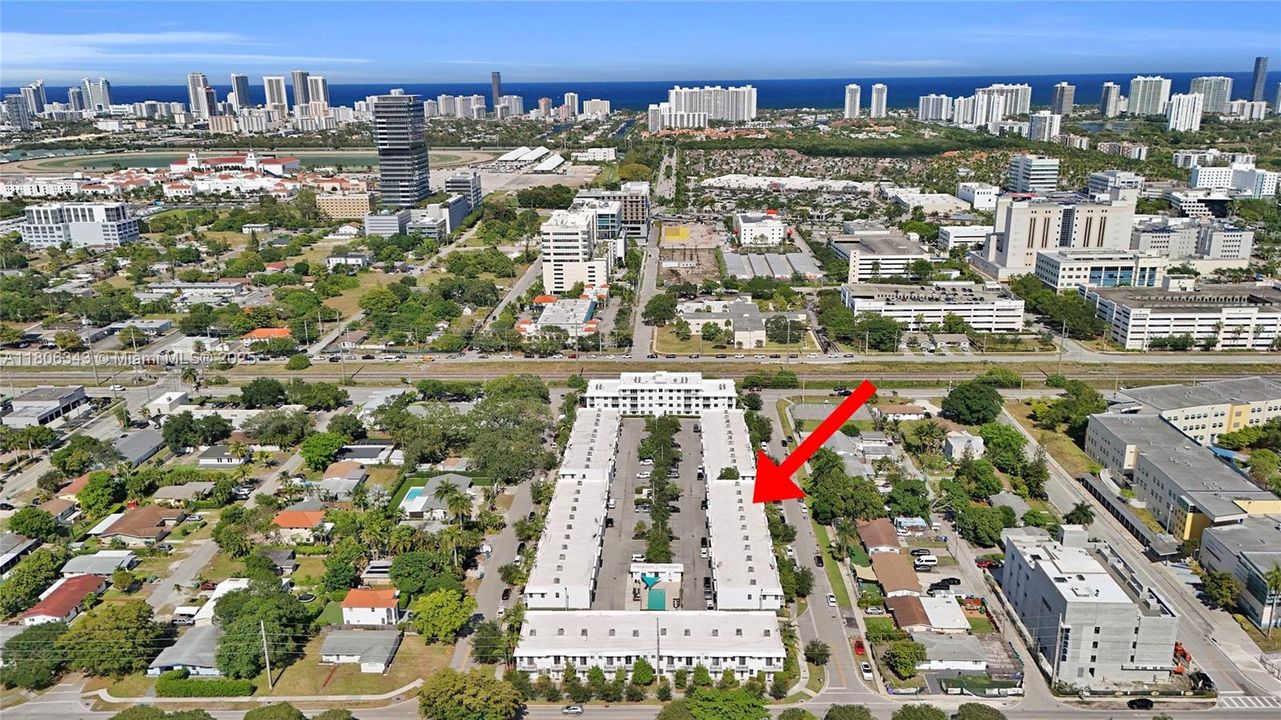 Недавно продано: $499,000 (3 спален, 2 ванн, 1500 Квадратных фут)