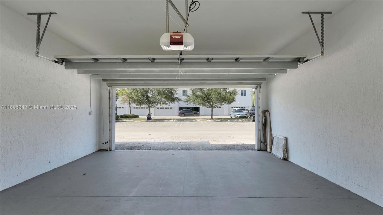 Недавно продано: $499,000 (3 спален, 2 ванн, 1500 Квадратных фут)