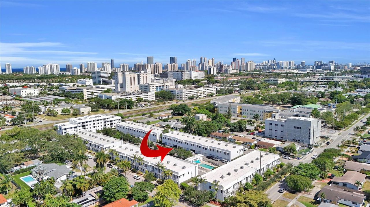 Недавно продано: $499,000 (3 спален, 2 ванн, 1500 Квадратных фут)