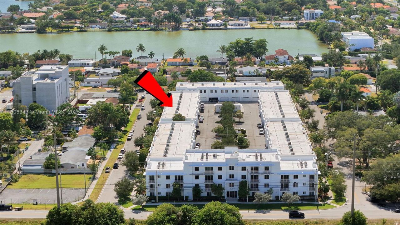 Недавно продано: $499,000 (3 спален, 2 ванн, 1500 Квадратных фут)