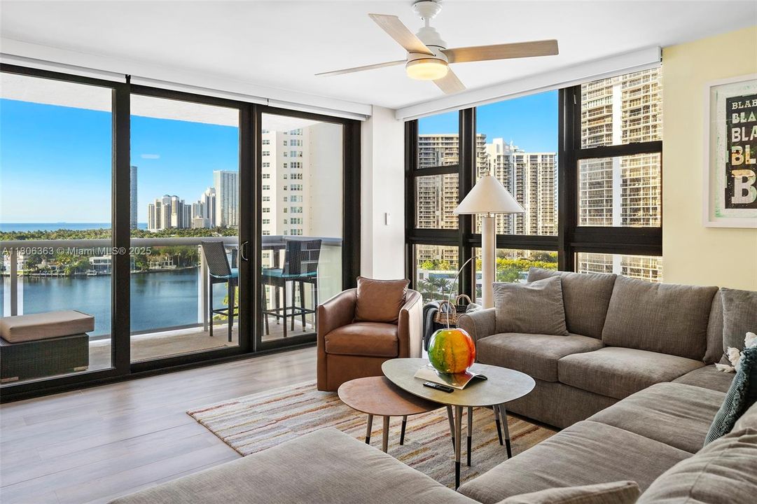 Recently Sold: $495,000 (2 beds, 2 baths, 1450 Square Feet)