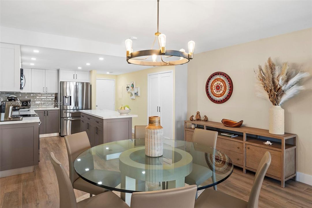 Recently Sold: $495,000 (2 beds, 2 baths, 1450 Square Feet)