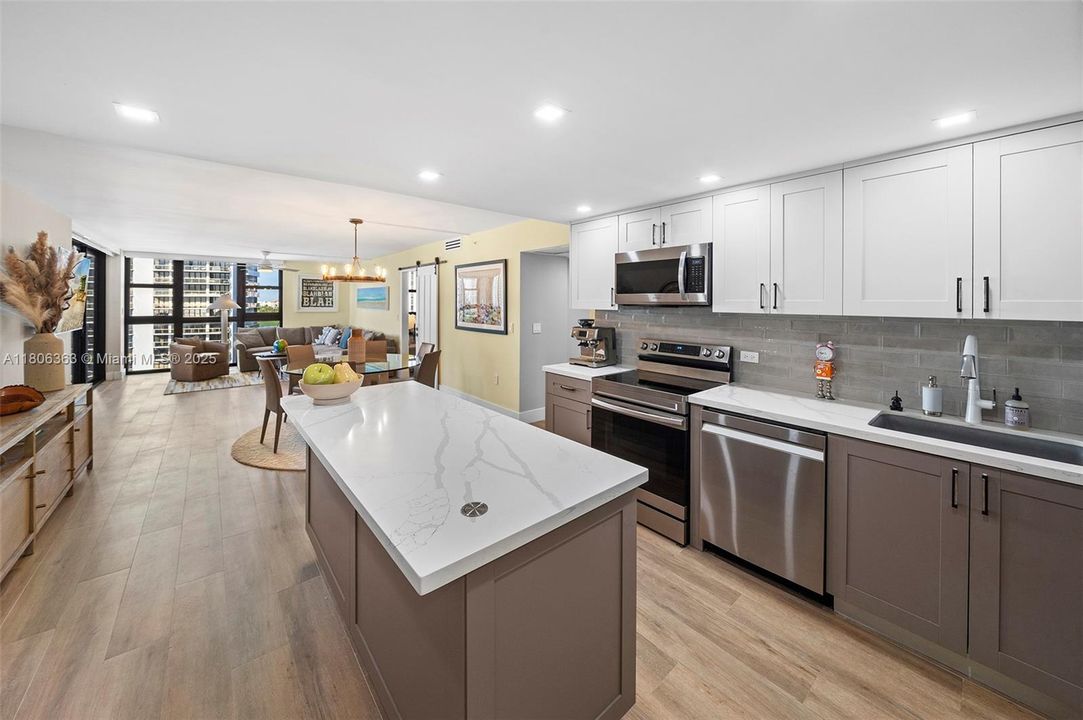 Recently Sold: $495,000 (2 beds, 2 baths, 1450 Square Feet)