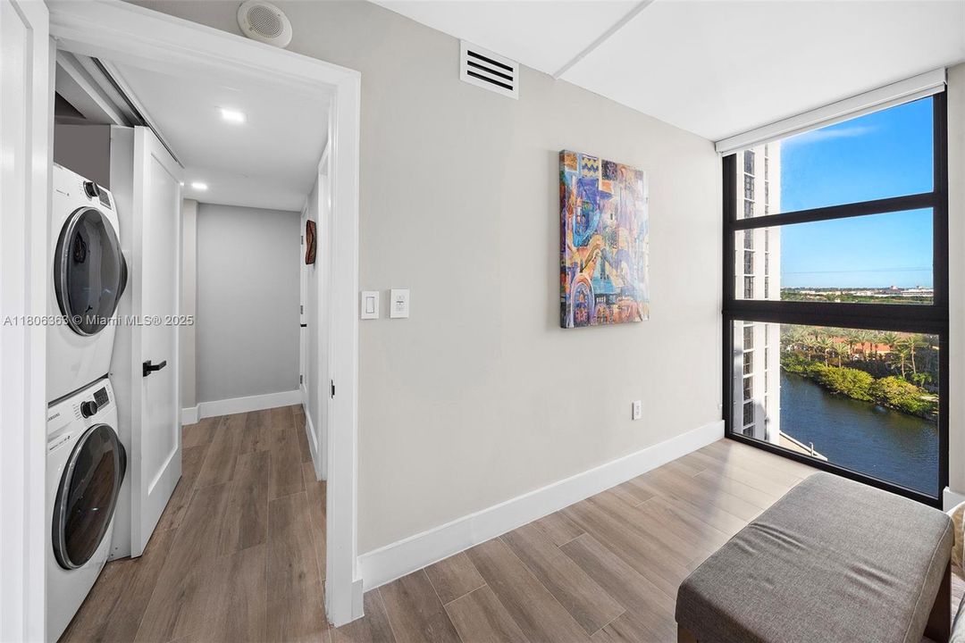 Recently Sold: $495,000 (2 beds, 2 baths, 1450 Square Feet)