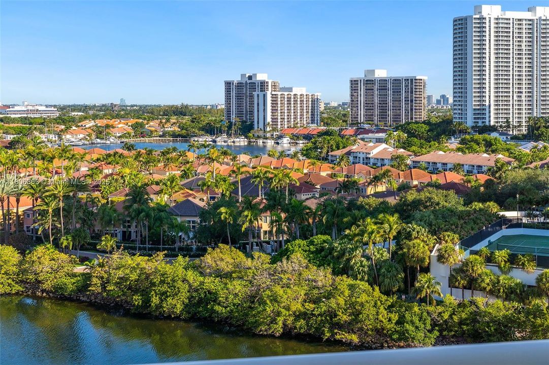 Recently Sold: $495,000 (2 beds, 2 baths, 1450 Square Feet)