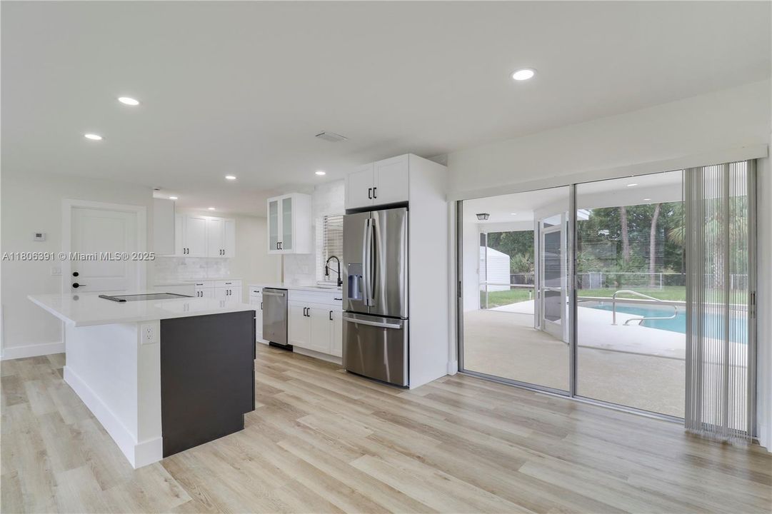 Vendido Recientemente: $769,500 (3 camas, 2 baños, 1434 Pies cuadrados)