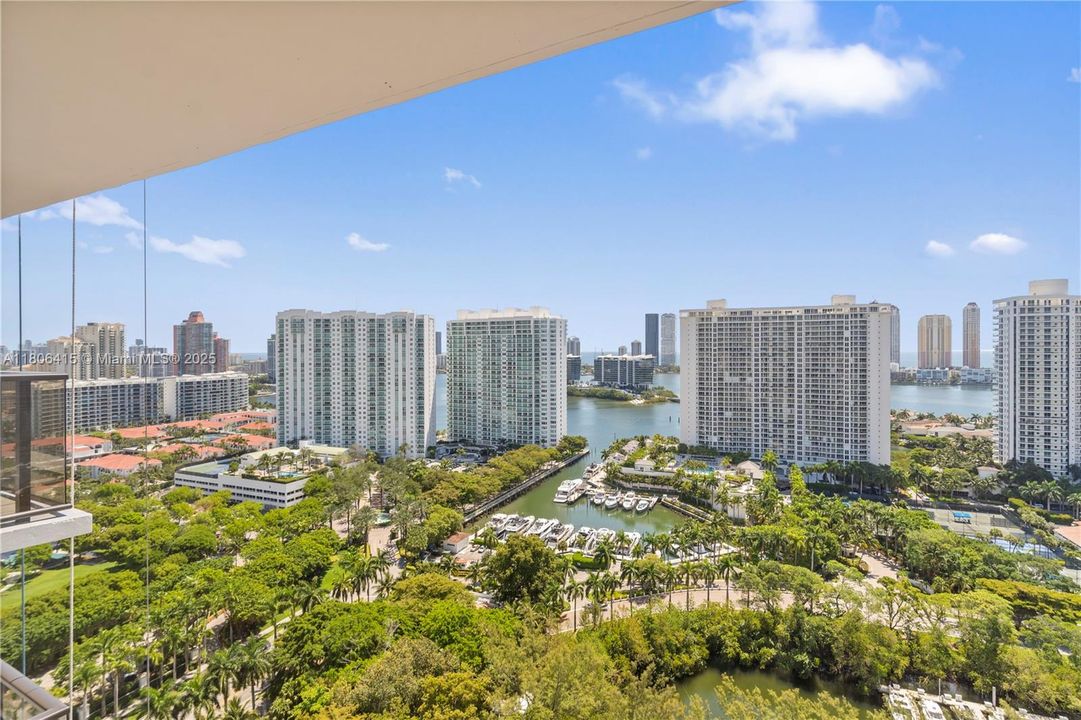 En Venta: $369,000 (2 camas, 2 baños, 1339 Pies cuadrados)