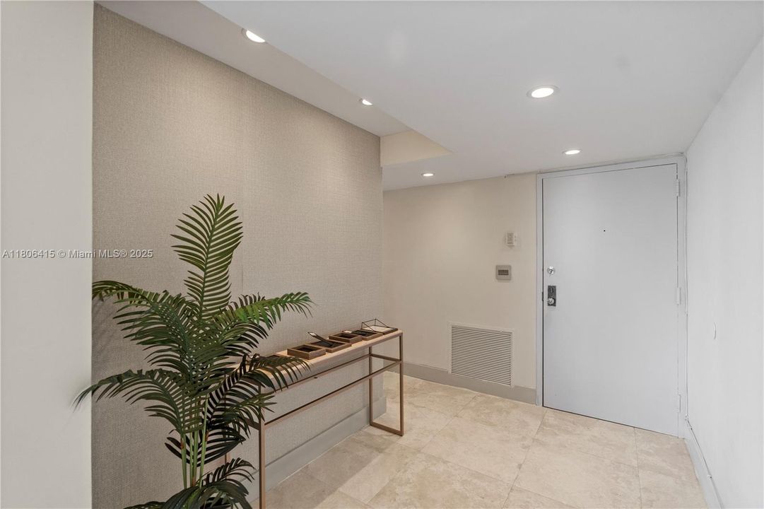 En Venta: $369,000 (2 camas, 2 baños, 1339 Pies cuadrados)